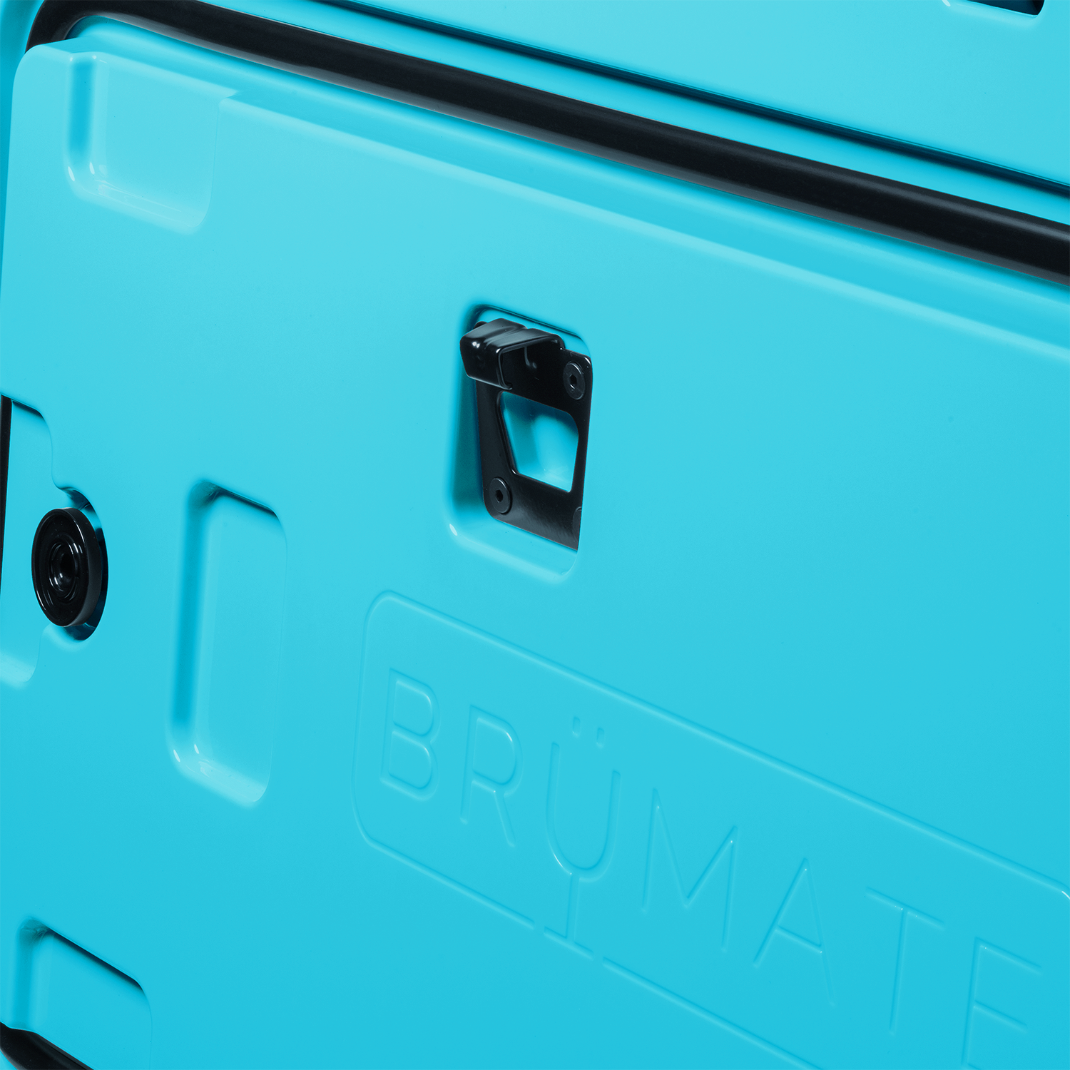 Br Tank 55-Quart Rolling Cooler
