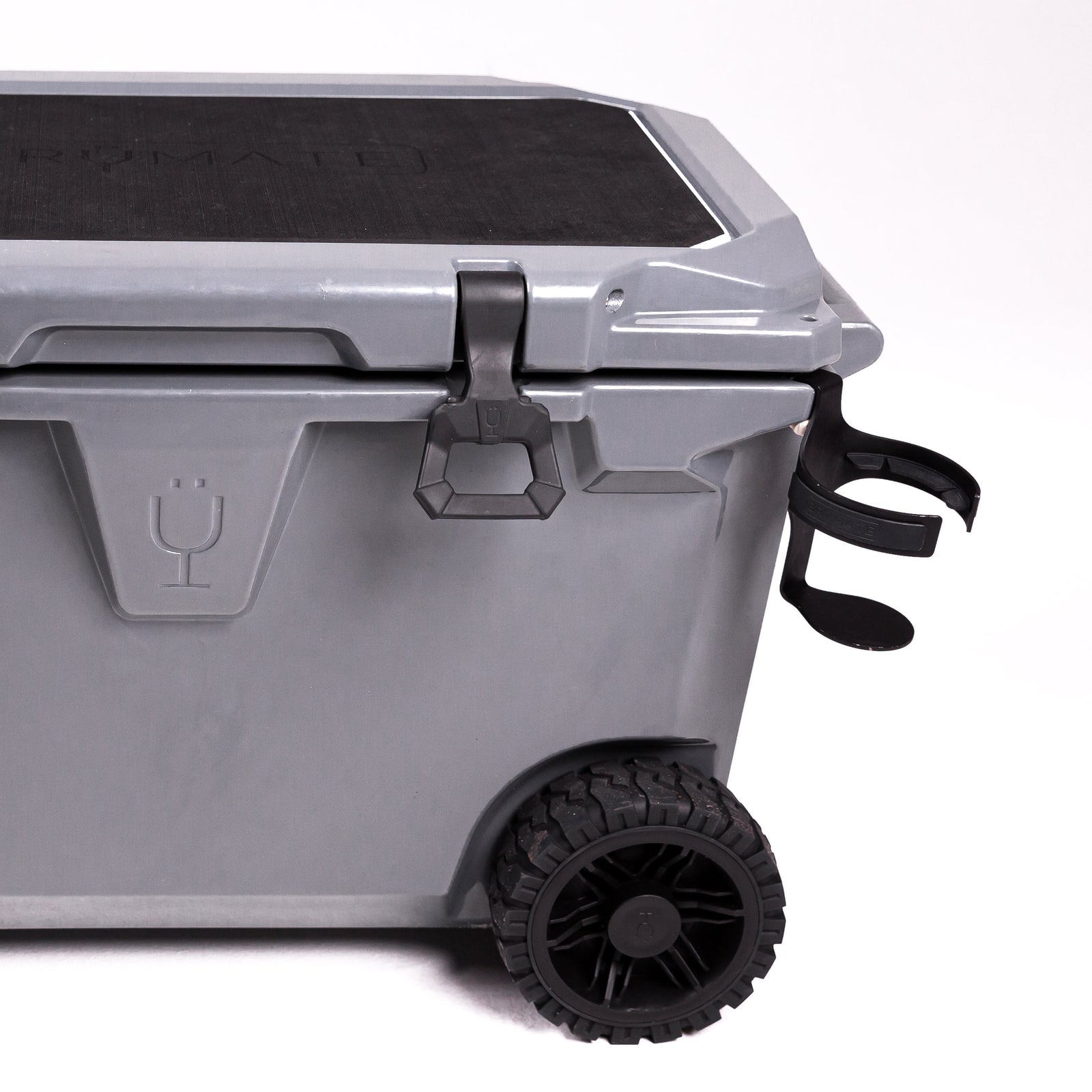Br Tank 55-Quart Double Drink Holder Cooler Bundle